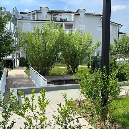25H Spa-Residenz Best Sleep Privat Garden & Pools 滨湖新锡德尔 外观 照片
