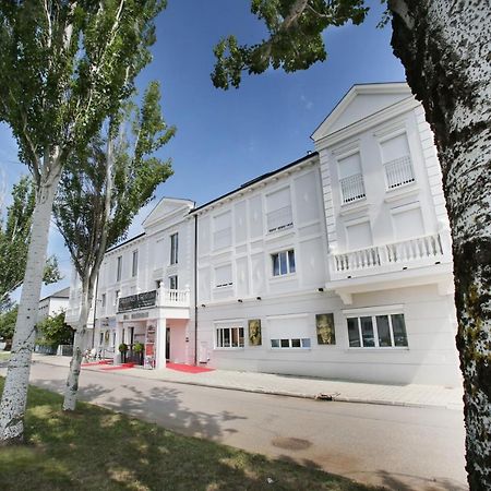 25H Spa-Residenz Best Sleep Privat Garden & Pools 滨湖新锡德尔 外观 照片