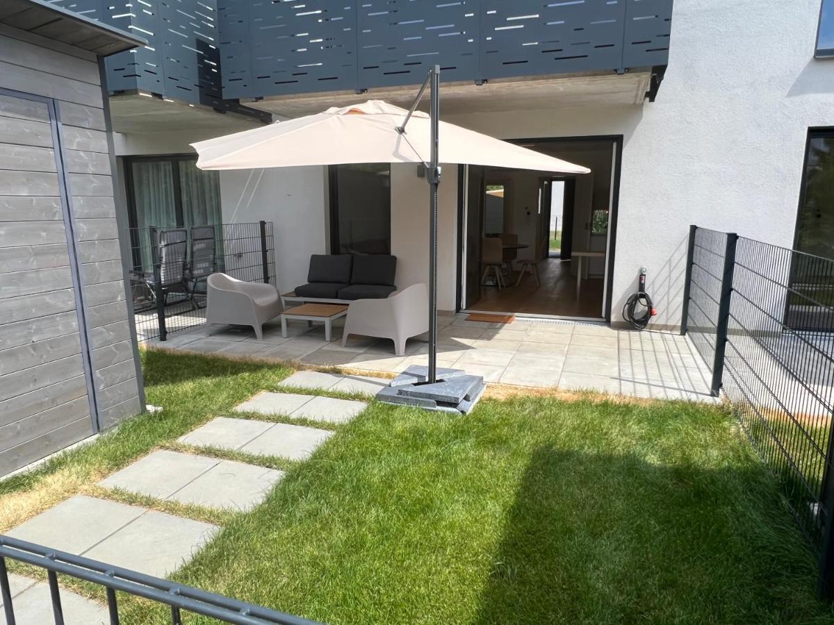 25H Spa-Residenz Best Sleep Privat Garden & Pools 滨湖新锡德尔 外观 照片